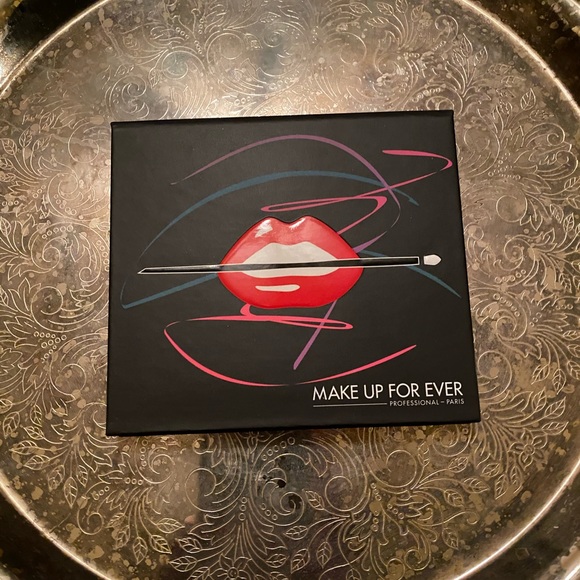 MAKE UP FOR EVER Artist - Shadows 2 Palette - Picture 2 of 4